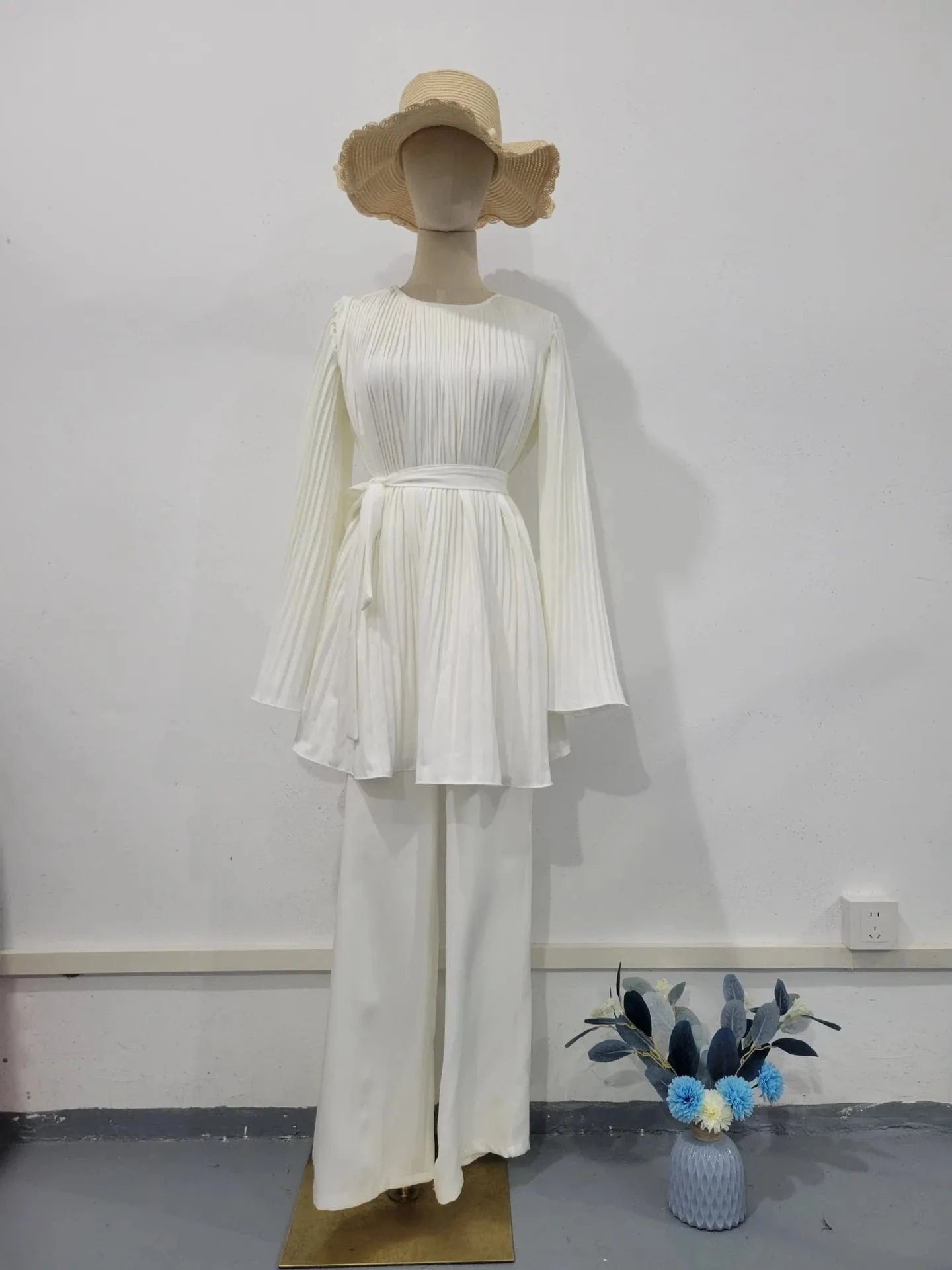 Elegant Pleated Top Two Piece Set Women Loose Long Batwing Sleeve Big Swing Wide Leg Pants Sets Female Suit 2024 Sping Lady Suit