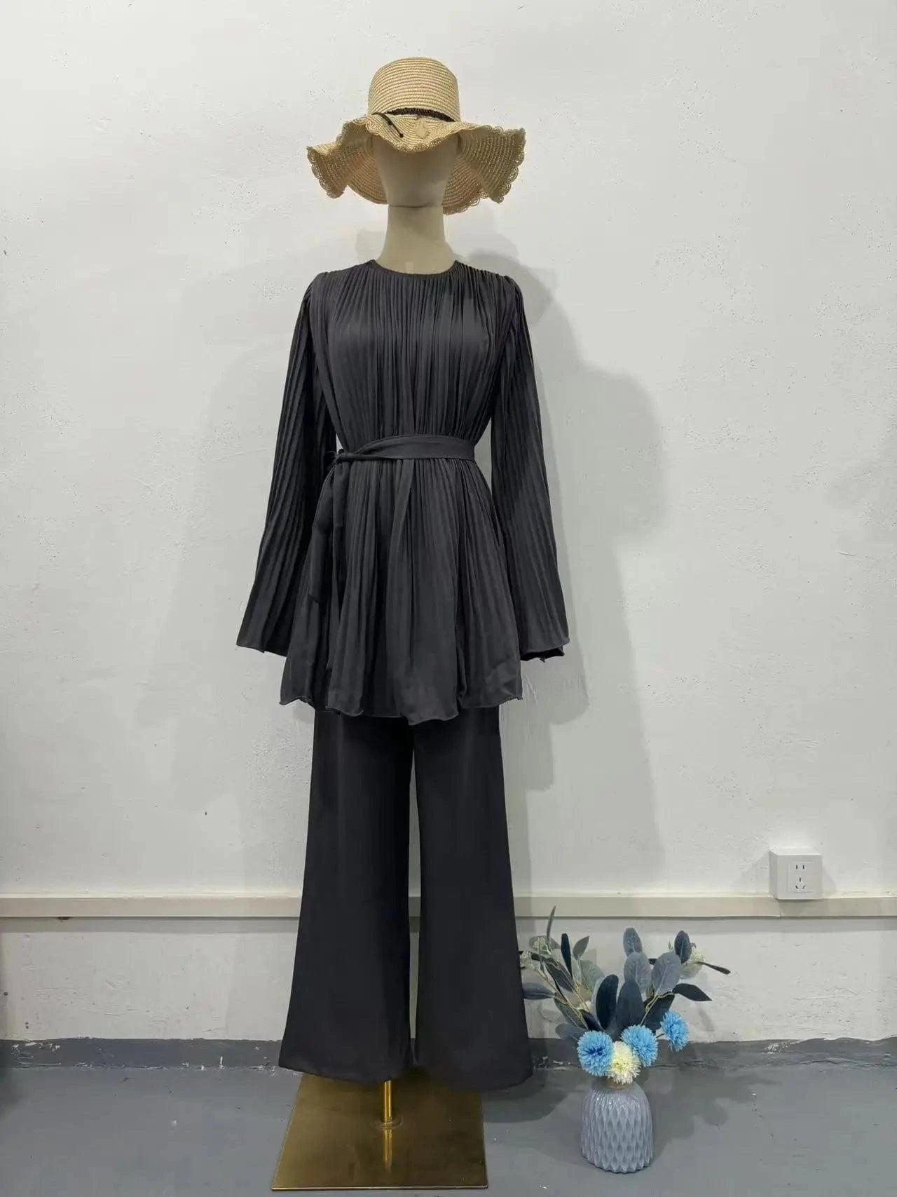 Elegant Pleated Top Two Piece Set Women Loose Long Batwing Sleeve Big Swing Wide Leg Pants Sets Female Suit 2024 Sping Lady Suit