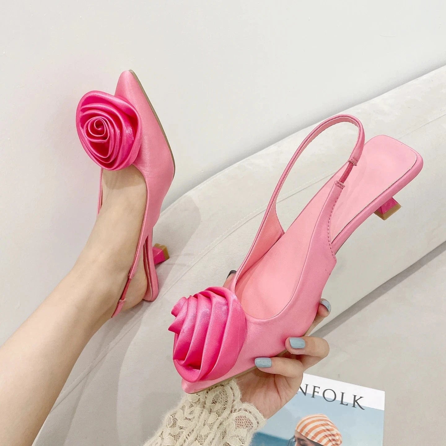 European and American style casual solid color pointed flower decoration slingback sandals women's new autumn 2023