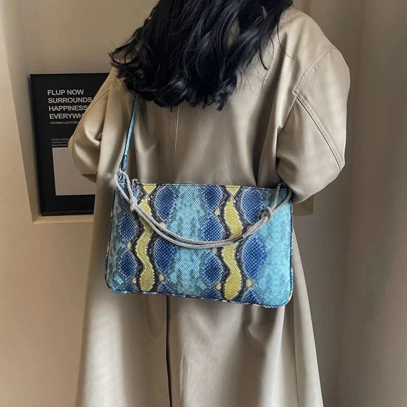 Factory wholesale handbags 2024 Light lady personality Underarm Bags lady design Snake Skin purses For Woman