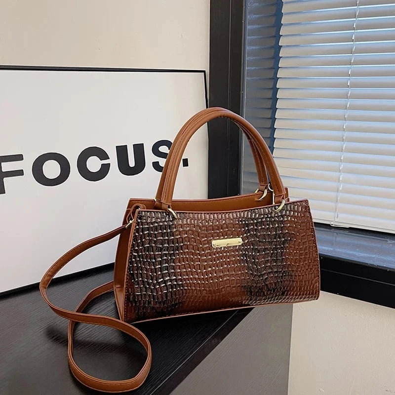 Factory wholesale High Quality handbags 2024 Light Lady Trendy Snake Skin Bags Lady Design Purses For Girls