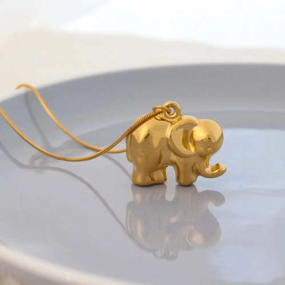 FANJIN Wholesale Gold Elephant Shaped Hollow Out Pendant Necklace Animal Necklace for Women Men Jewelry Elephant Necklace Set