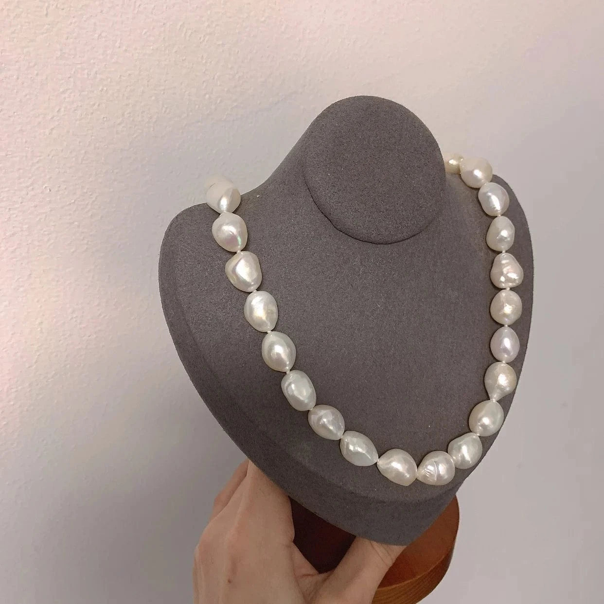 Fashion / 40cm / White Wholesale luxury design jewelry 11-13cm white natural freshwater large baroque necklace