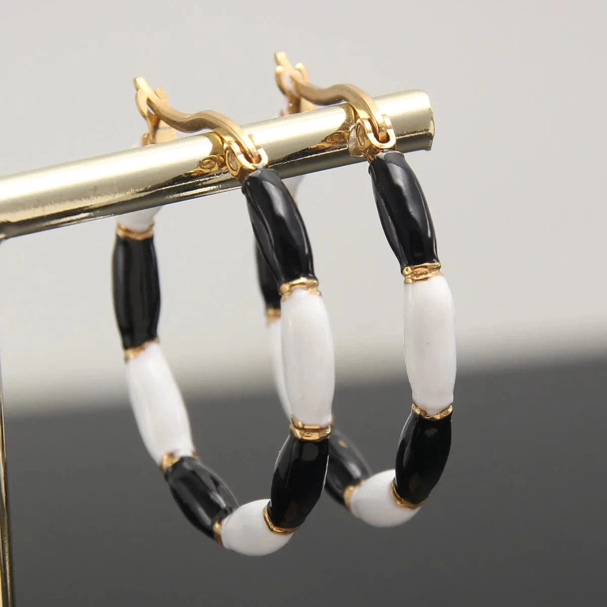 Fashion Contrast Color Round Enamel Hoop Earrings Statement 18K Gold Plated Earrings Stainless Steel Women Luxury Jewelry Gift
