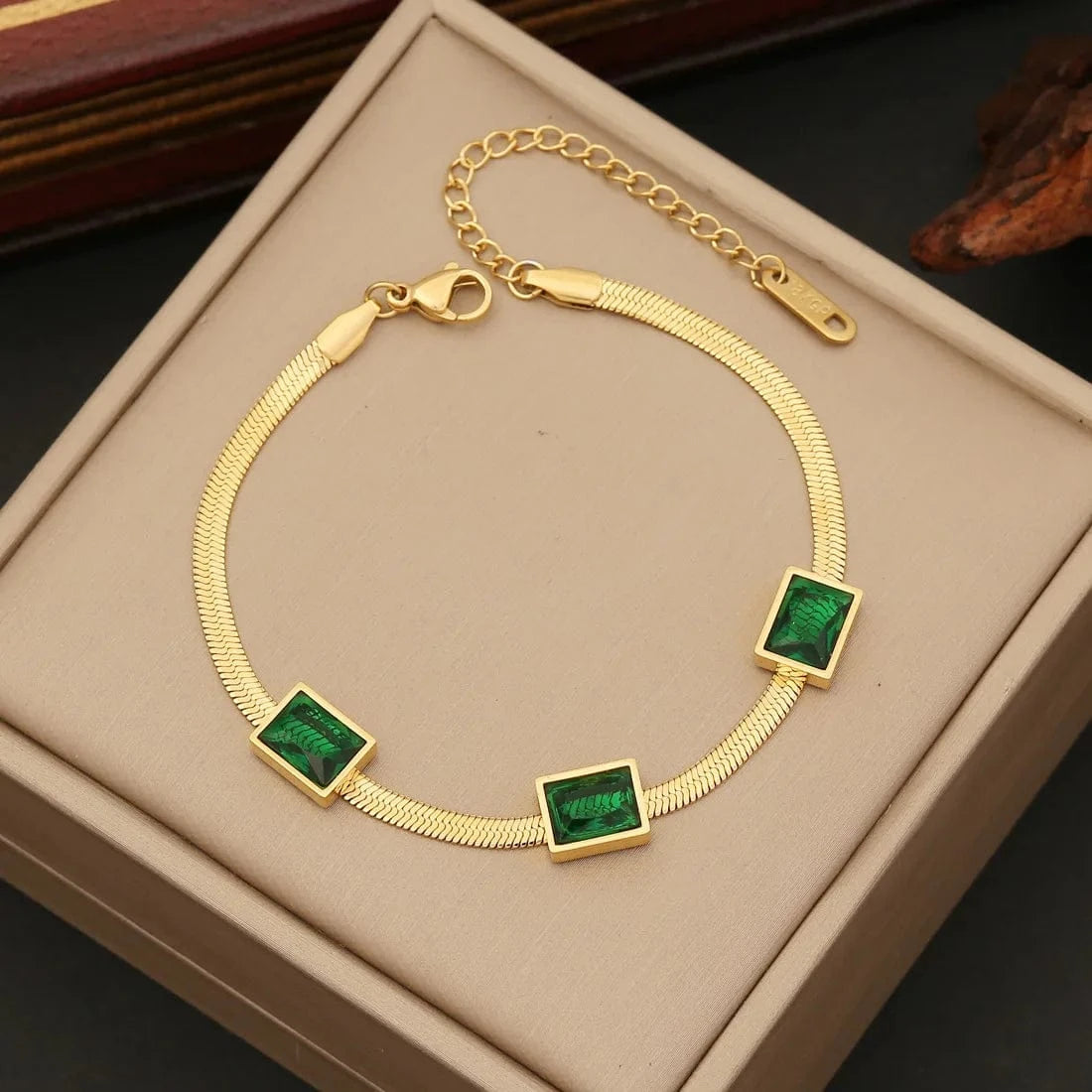 fashion / E Bracelet Wholesale Women Emerald Zircon Heart Four Leaf Clover Necklace Bracelet Earrings New 18k Gold Plated Stainless Steel Jewelry Set