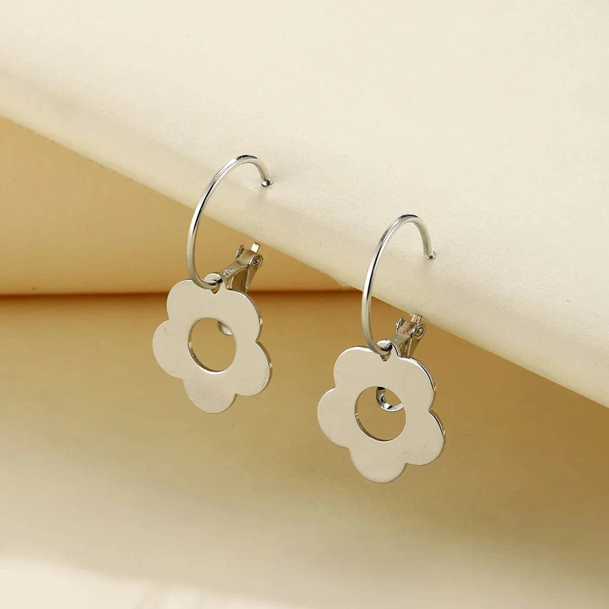 Fashion Earing 2024 Sweet Dangle Flower Earrings For Women Elegant Lady Vintage Drop Earring Jewelry
