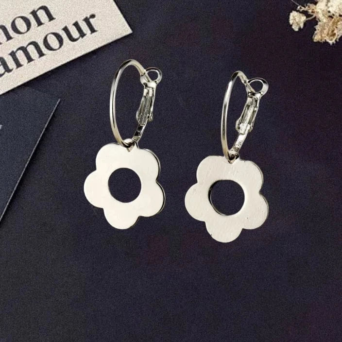 Fashion Earing 2024 Sweet Dangle Flower Earrings For Women Elegant Lady Vintage Drop Earring Jewelry