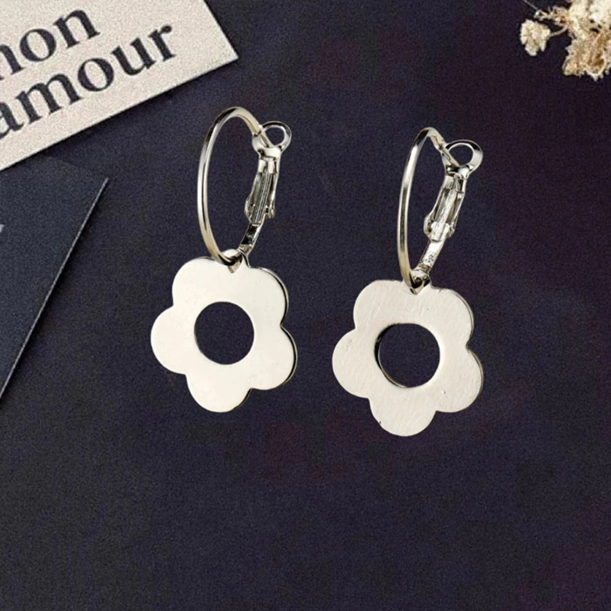 Fashion Earing 2024 Sweet Dangle Flower Earrings For Women Elegant Lady Vintage Drop Earring Jewelry