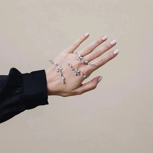 Fashion Rhinestone Leaf Bracelet Ornament For Women Girls Charms Bridal Wedding Accessories Hand Chain Jewelry