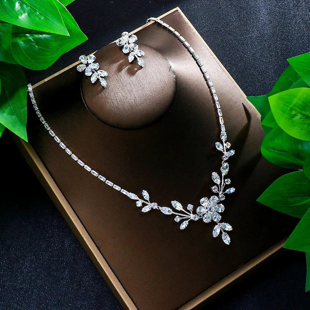 Fashion / silver Fashion Floral Rhinestone Luxury Jewelry Sets For Women Bridal Wedding Necklace and Earrings Set Silver Accessories Wholesale