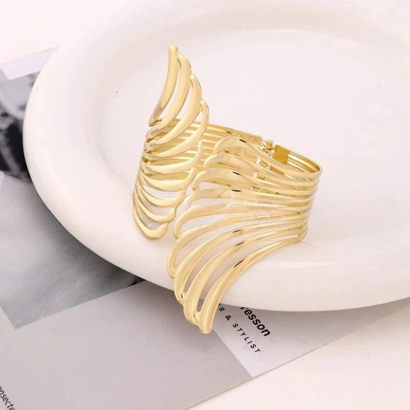 Fashionable Full And Popular Angel Wing Bracelet Wide Upper Arm Bracelet Personalized Smooth Face Open Bracelet