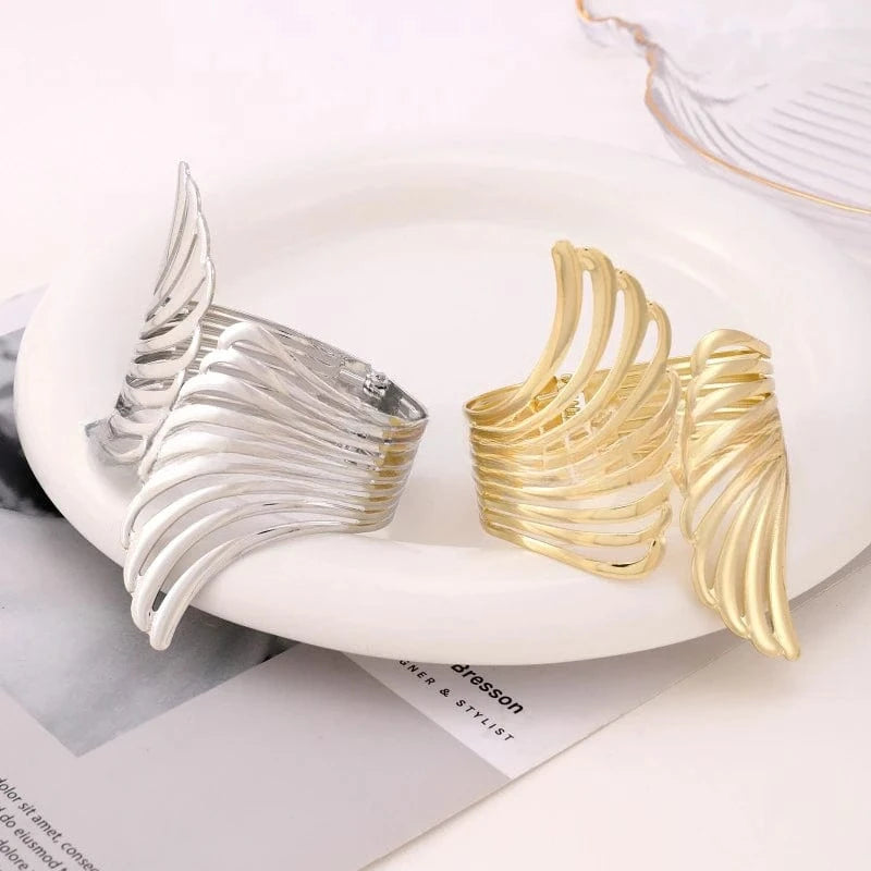 Fashionable Full And Popular Angel Wing Bracelet Wide Upper Arm Bracelet Personalized Smooth Face Open Bracelet