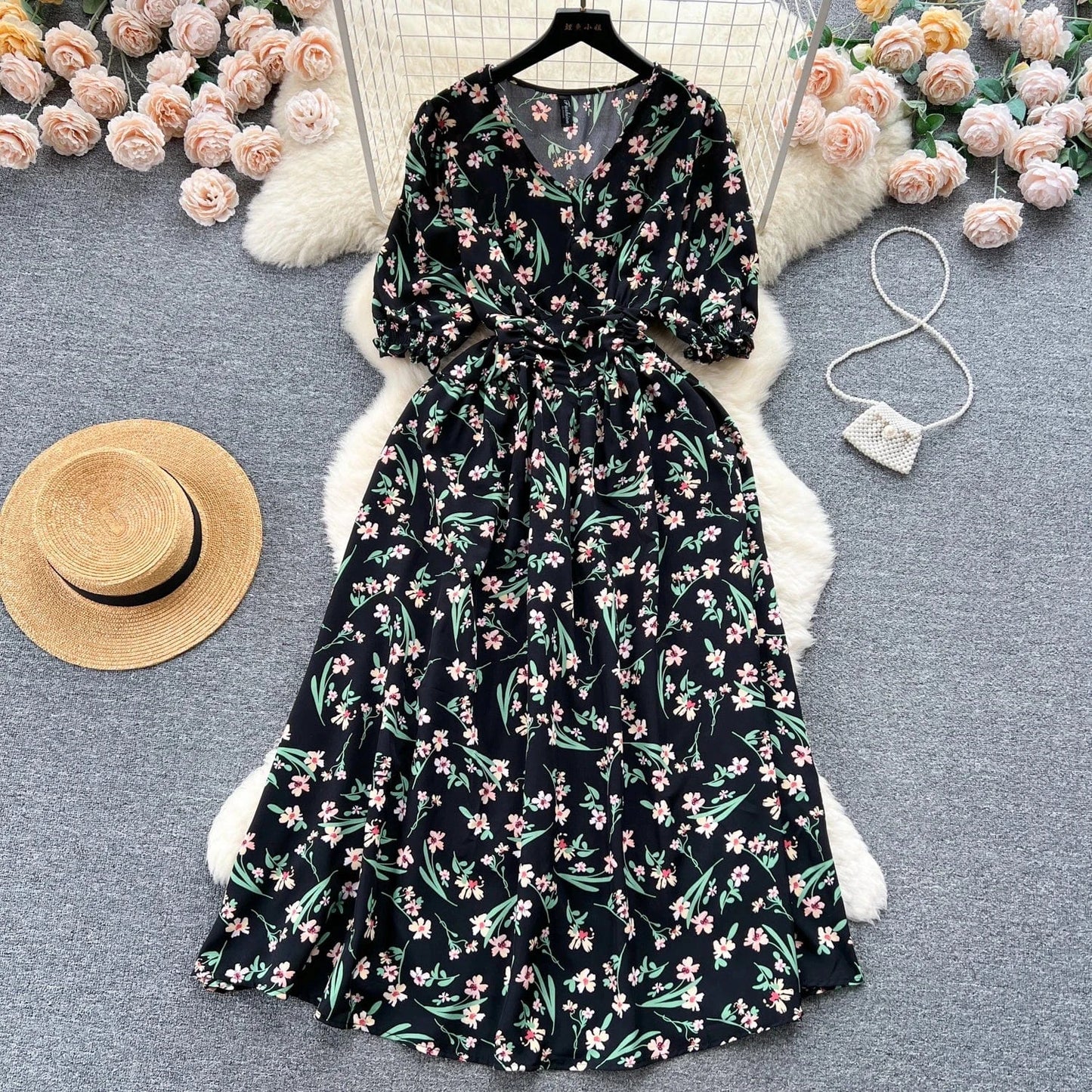 Free / black green Pastoral French Fragmented Flower Bubble Sleeves Dress for Women Slim Waist Beach Vacation Dress