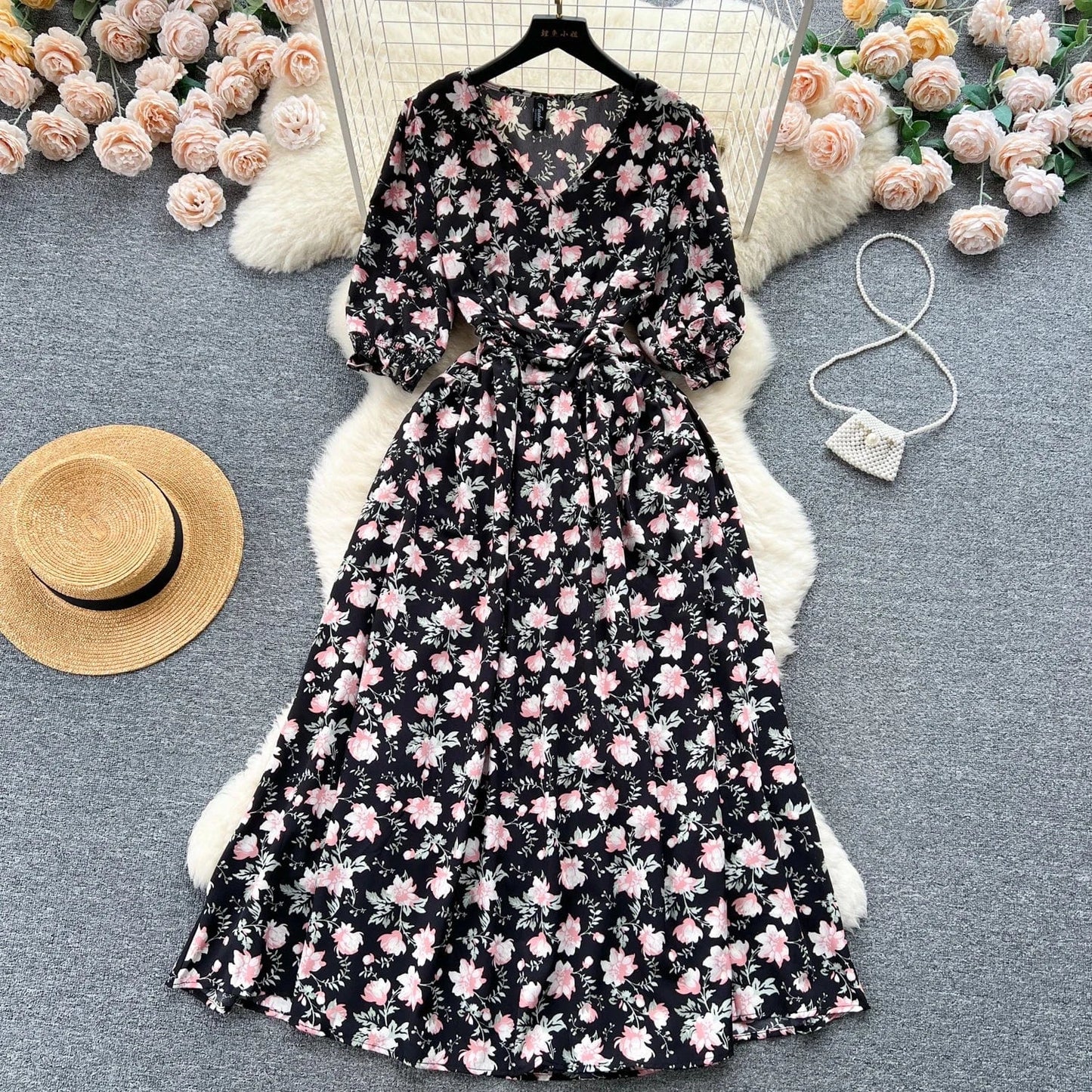 Free / black pink Pastoral French Fragmented Flower Bubble Sleeves Dress for Women Slim Waist Beach Vacation Dress