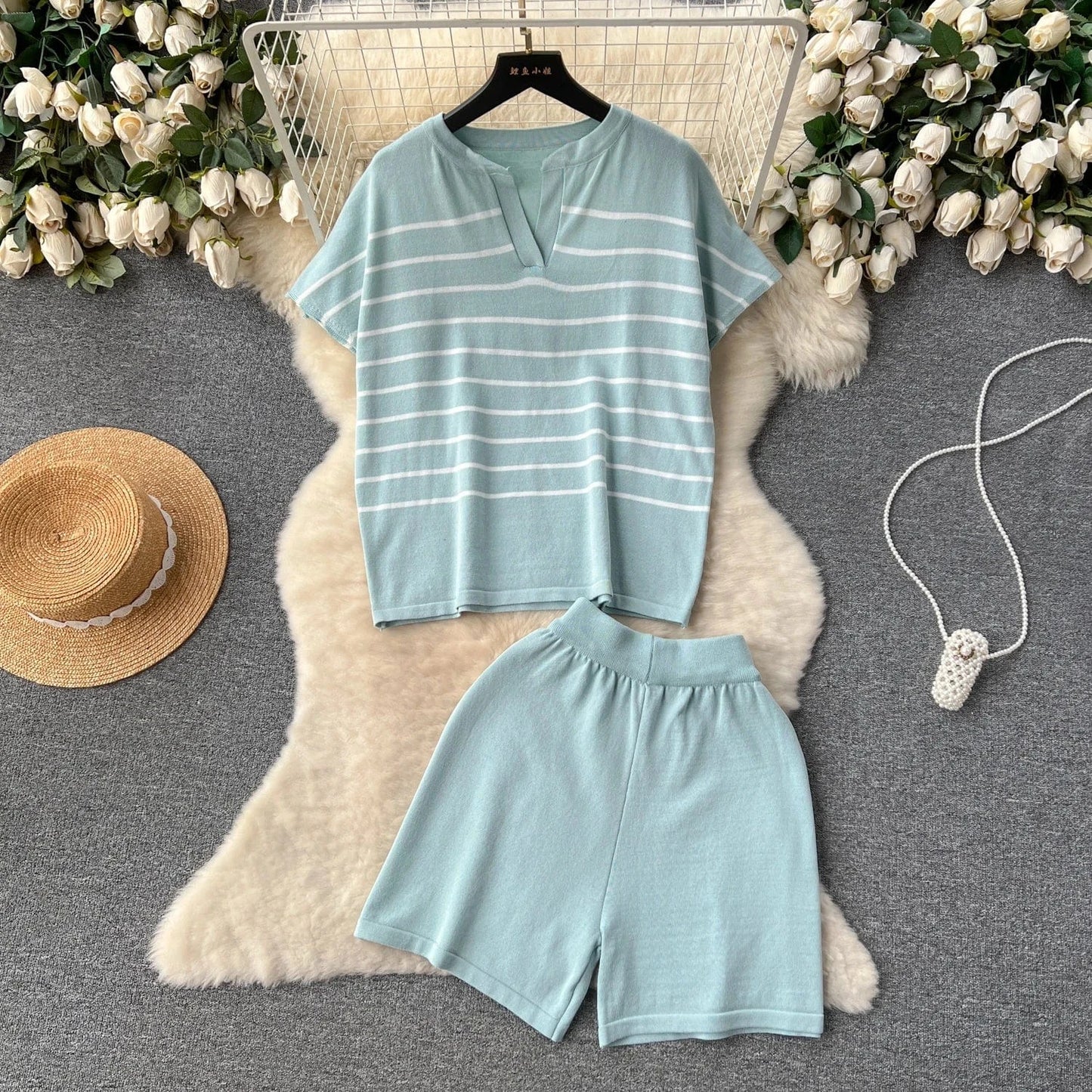 Free / Blue Women's 2024 New Spring summer Casual Set Striped Knitwear Loose and Versatile Wide Leg Shorts Two Piece Set