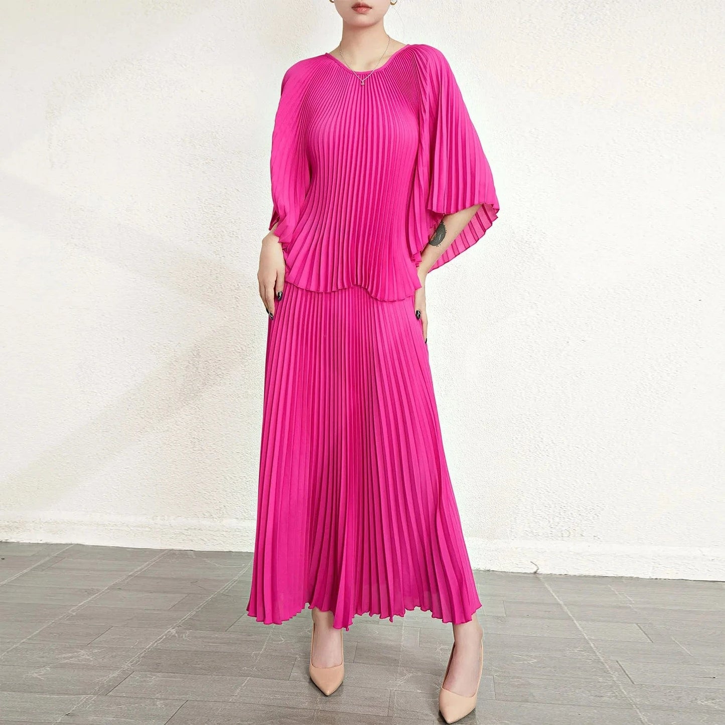 Free / Fuchsia 2024 Miyake Pleated 2-Piece Set Batwing Sleeve Ruffle Top Pleated Skirt Women's Set Casual Elegant Women's Two-piece Set
