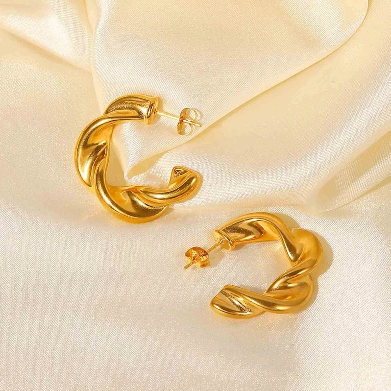 Geometric / E2248 E2248 INS Fashion 18K Gold Plated Twist CC Hoop Earring Wedding Geometric Stainless Steel C Shape Twisted Hoop Earrings