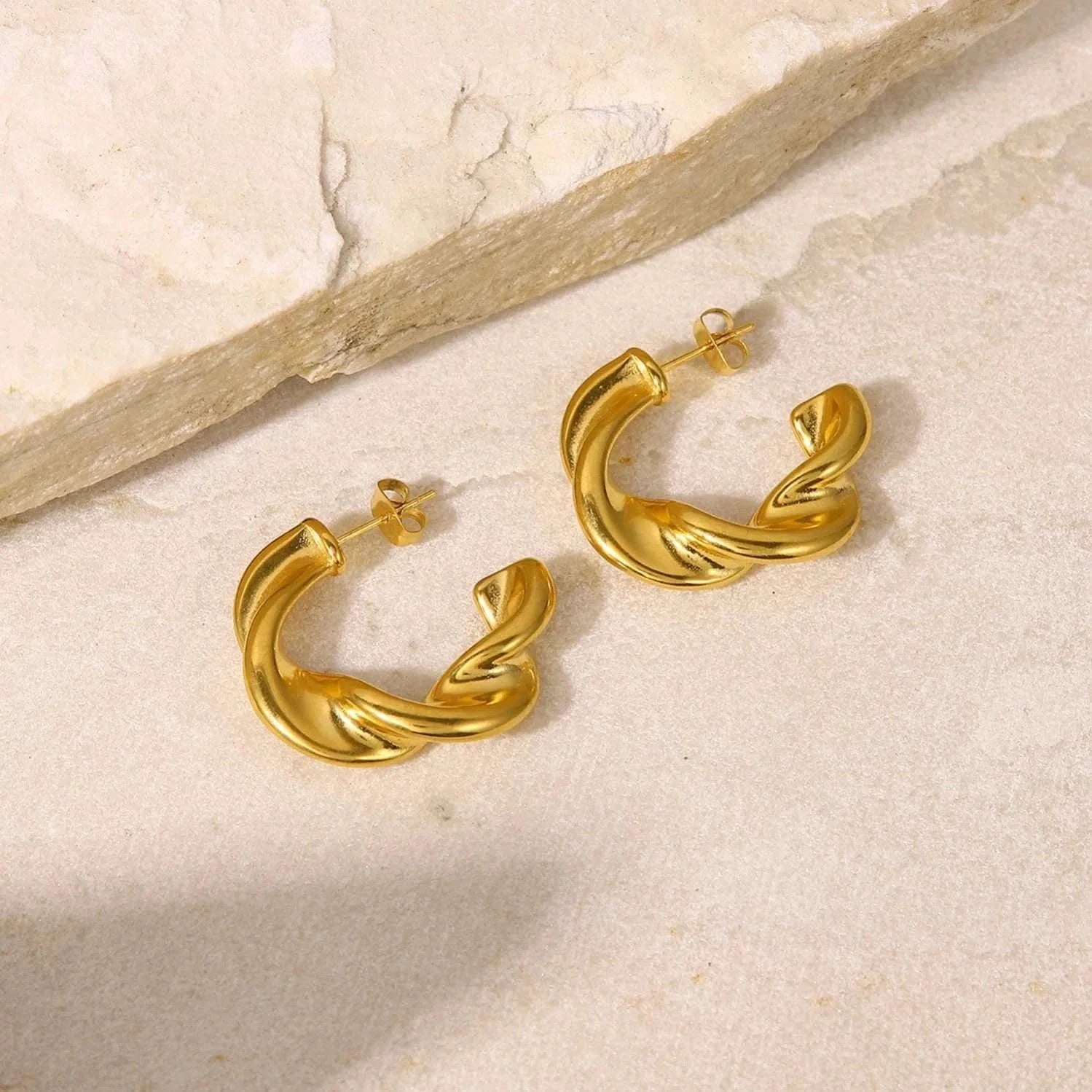 Geometric / E2248 E2248 INS Fashion 18K Gold Plated Twist CC Hoop Earring Wedding Geometric Stainless Steel C Shape Twisted Hoop Earrings