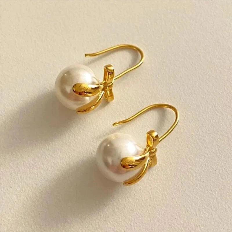 Geometric Wholesale 925 Sterling Silver Lovely Sweet Simulated Pearl Bowknot Clip Earrings