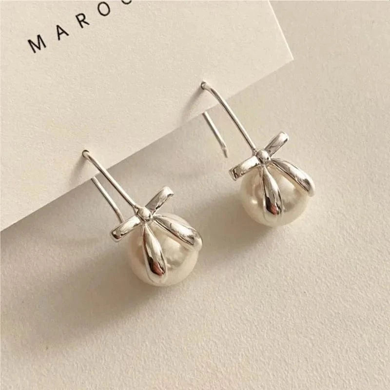 Geometric Wholesale 925 Sterling Silver Lovely Sweet Simulated Pearl Bowknot Clip Earrings