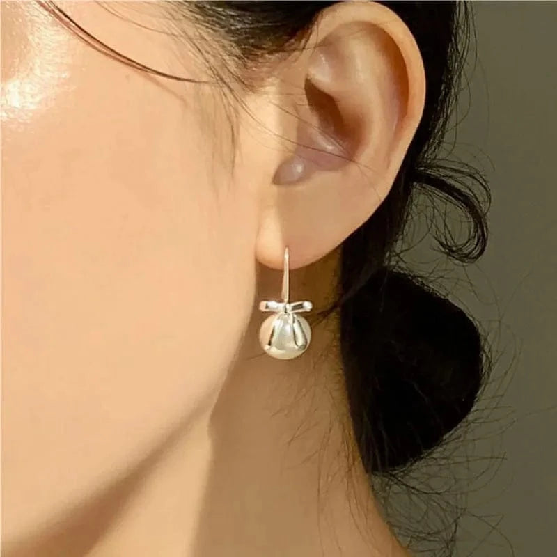 Geometric Wholesale 925 Sterling Silver Lovely Sweet Simulated Pearl Bowknot Clip Earrings