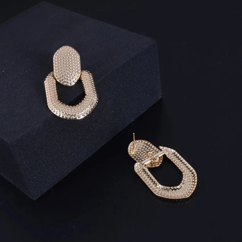 Gold 20155-10 amazon wish hot selling exaggerated simple matt gold geoemetric golden oval shaped statement earrings