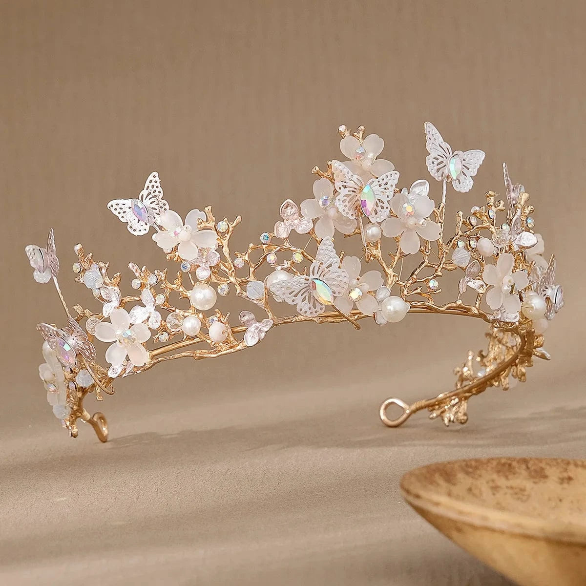 Gold Butterfly Shell Ivory Flower Tiaras and Crowns Cosplay Princess Diadem Classic Handmade Wedding Hair Jewelry Accessories