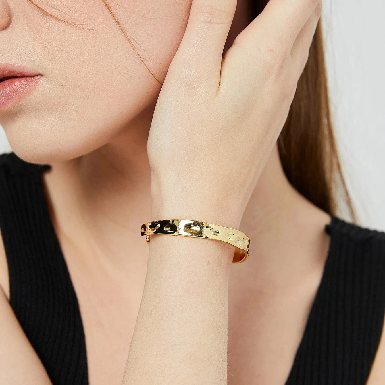 Gold-CYB0067 2024 Fashion Embossed Bracelet Women C Shape Hammered Pattern Brass 18K Gold Plated Bracelet Vintage Jewelry