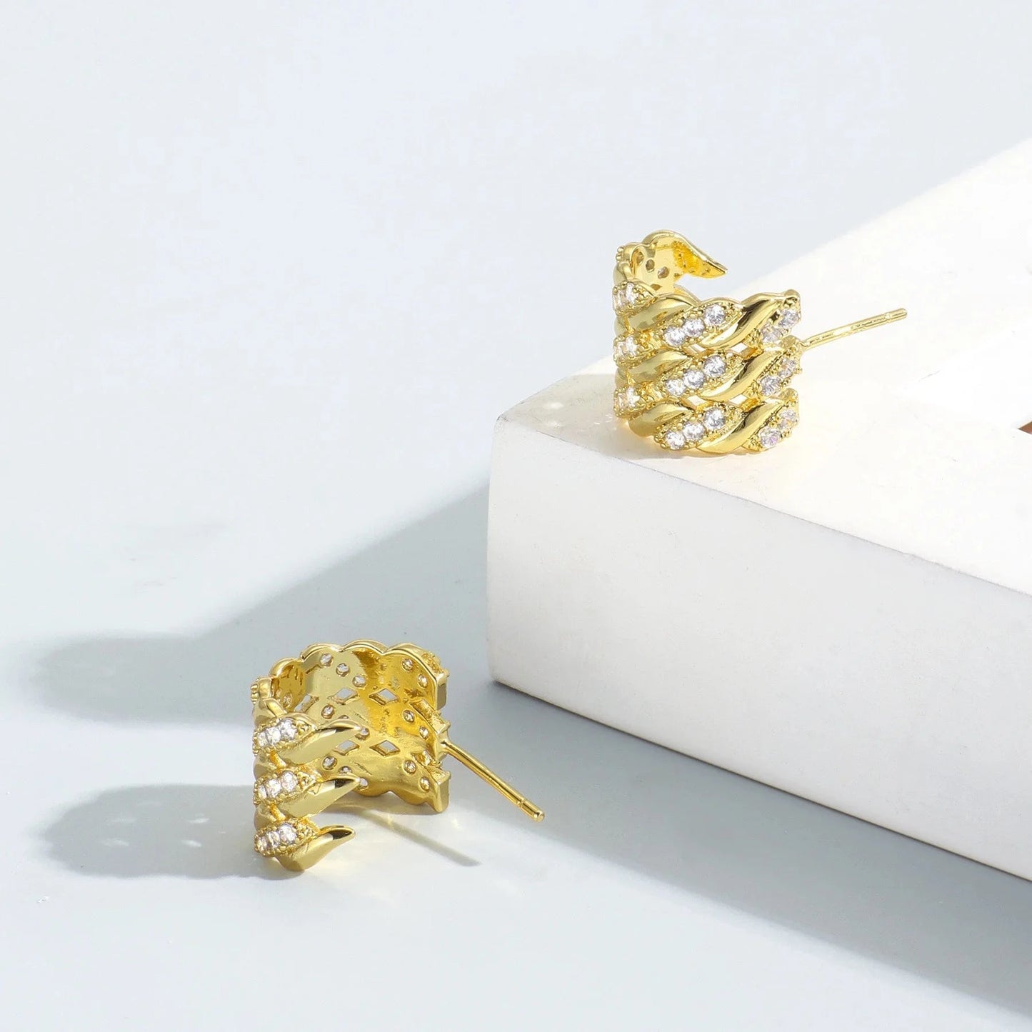 Gold-CYE0095 2024 New Fashion Braided Twist C Shape Brass Real Gold Plated Micro-set Zirconium Stud Earrings Jewelry