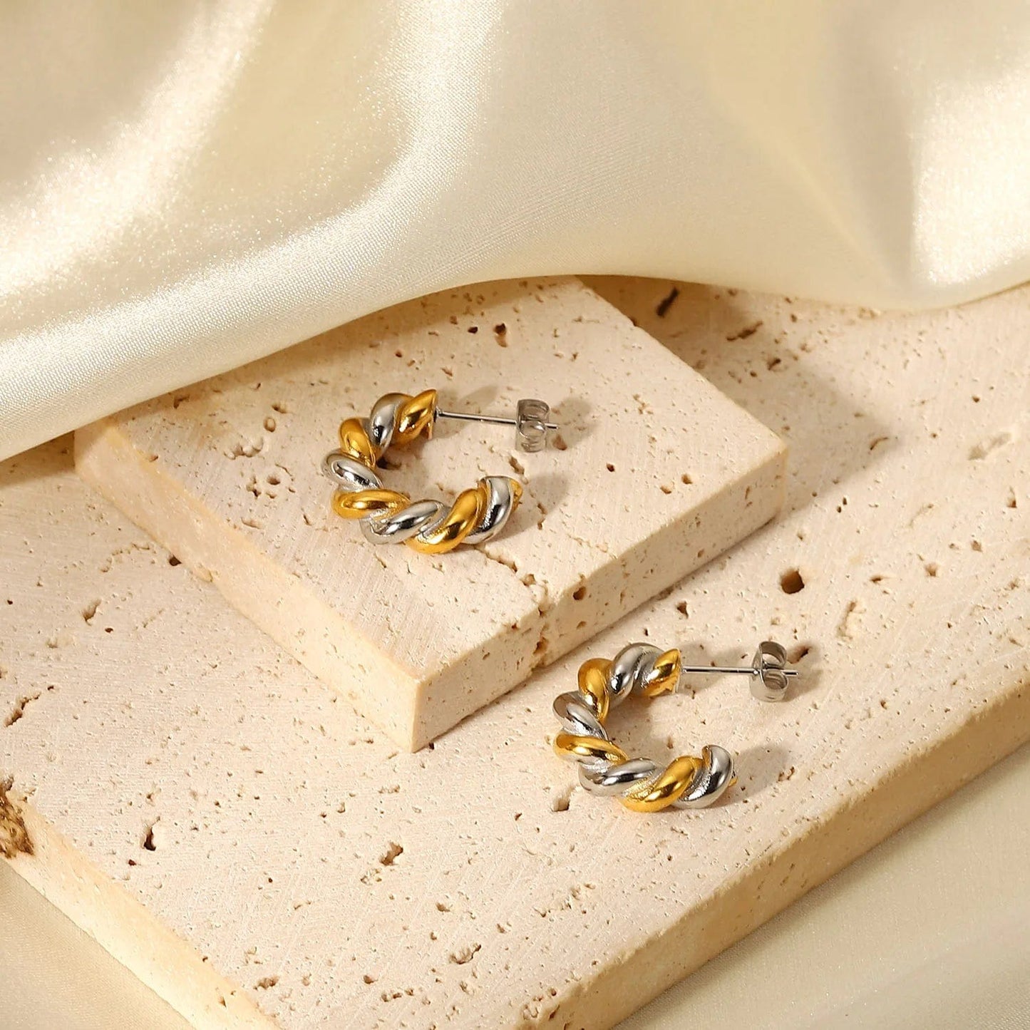 Gold New Luxury Trendy Jewelry 14K Gold Plated Stainless Steel Elongated Heart Love Pendant Hoop Earrings For Women