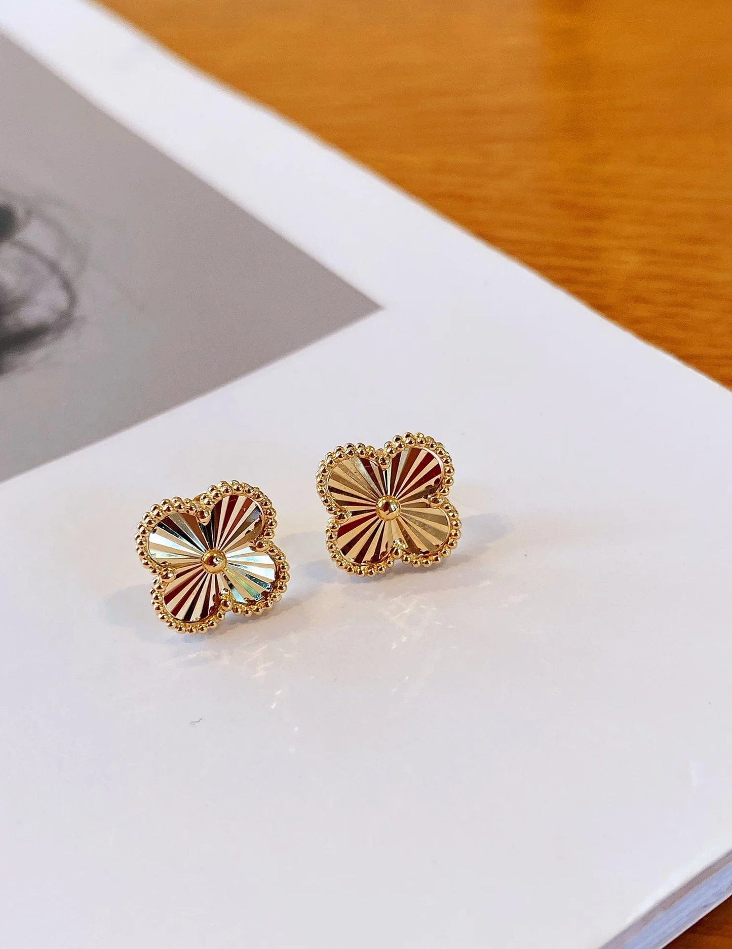 Gold NINE'S Luxury Fashion Clover Solid Pure Real 18K Gold Earrings Jewelry Women Ladies Female Bridal Engagement Wedding Earring