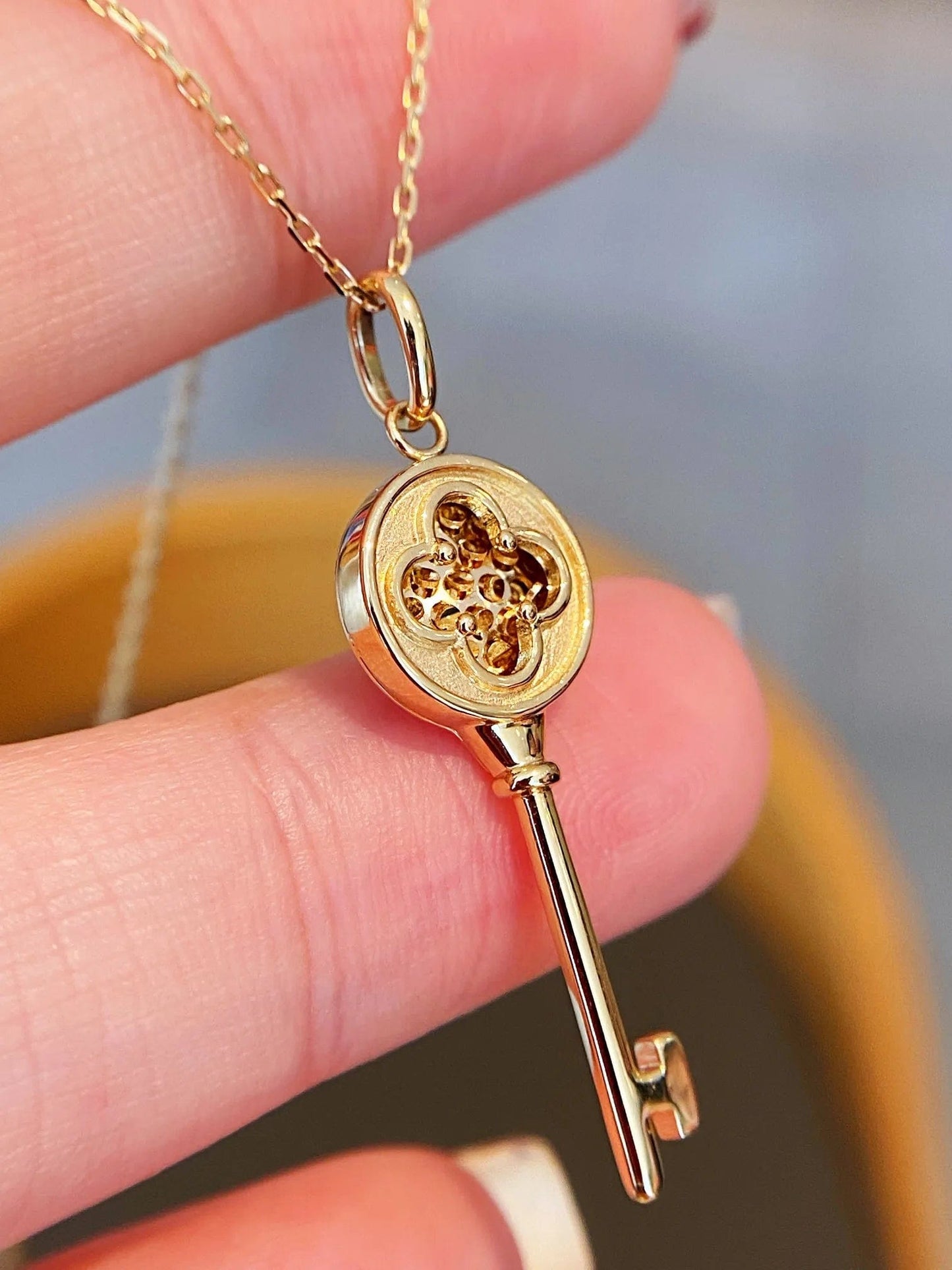 Gold NINE'S Women 18K Real Gold Necklace Jewelry Unique 18K Gold Key Shape Pendant 18K Solid Gold Key Necklace
