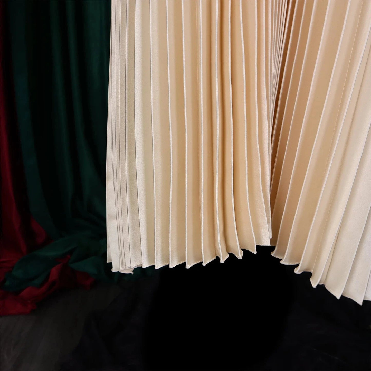 GX8571 Boutique 2024 Fashion Clothing Women Maxi Dress Sleeveless V-neck Spaghetti Strap Elegant Long Loose Pleated Dresses