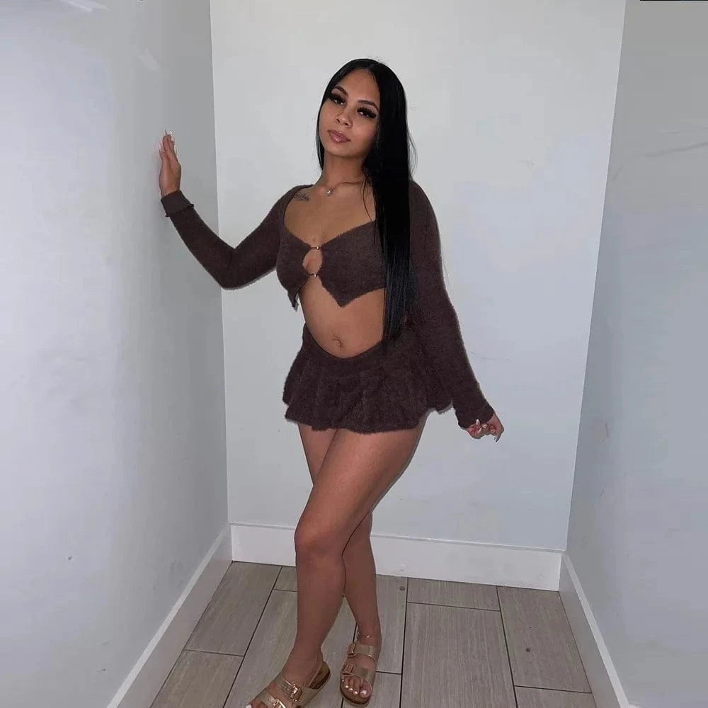 GX9437 Wholesale 2024 spring street wear sexy fuzzy outfit long sleeve cropped top and mini pleated skirt women 2 piece set