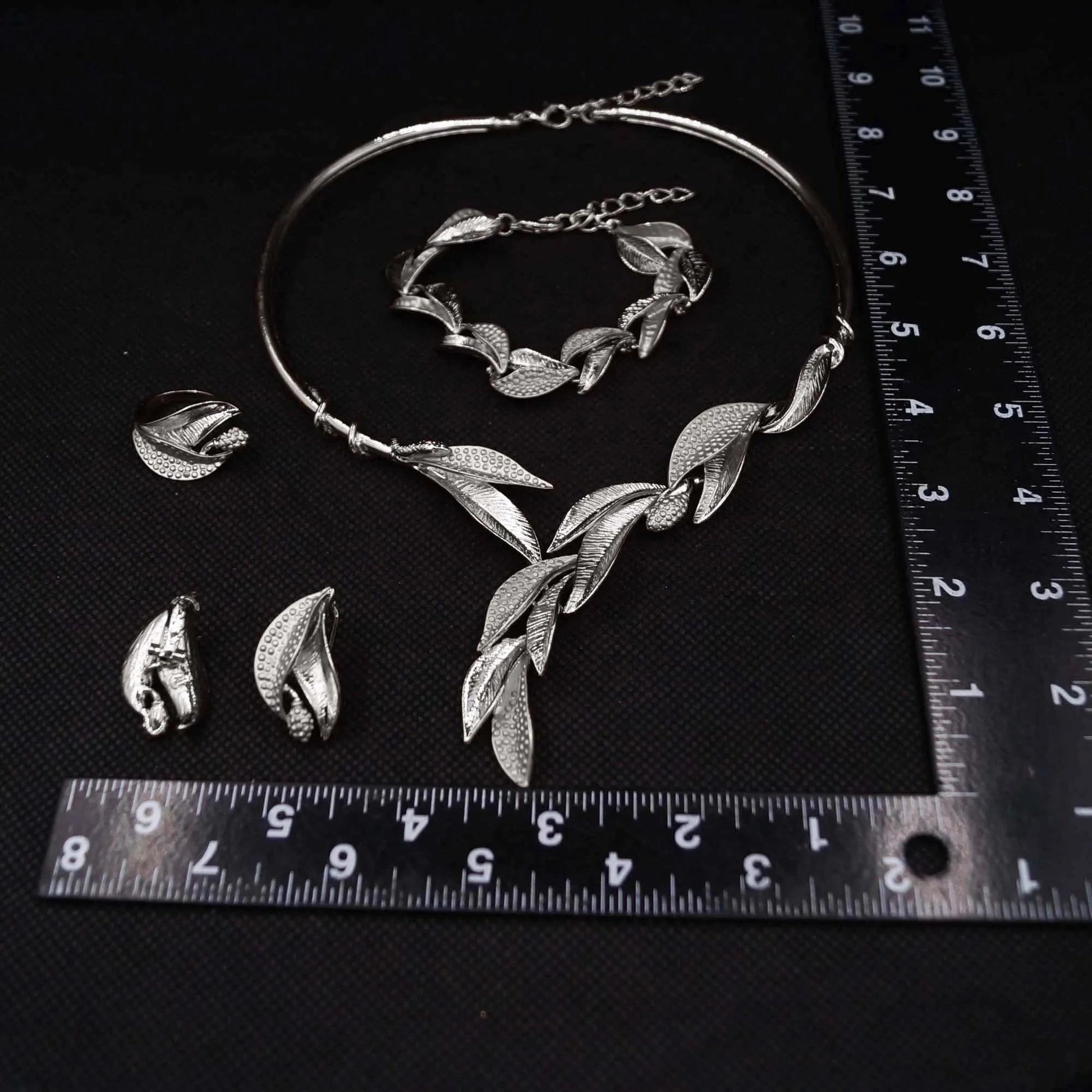HA23262 Dubai Gold Jewelry Sets Women Fashion Necklace Fine African Jewelry Women Necklace Set Earrings Bangle Rings Jewelry For Women