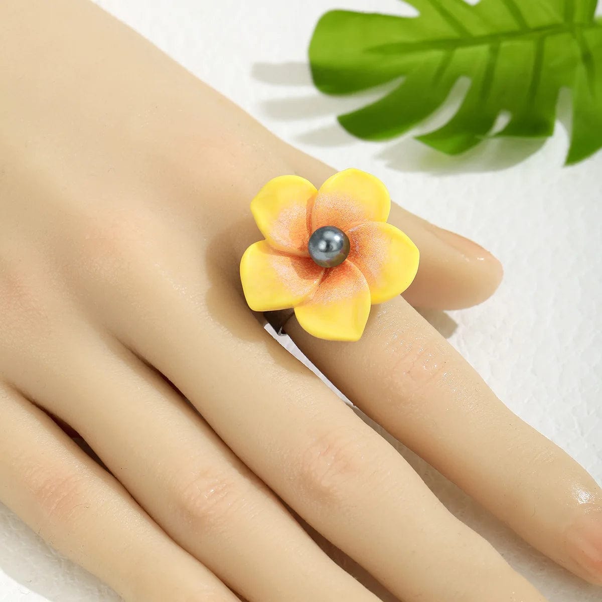 hawaii jewelry stainless steel base  plumeria flower shell  Pearl Rings women flexible ring