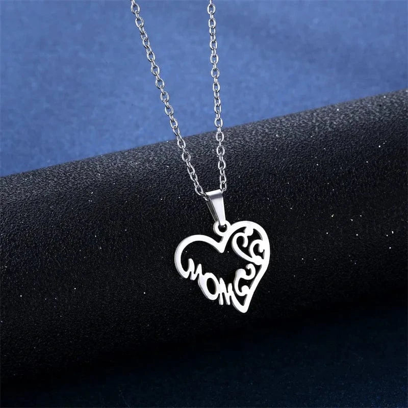 Heart / Silver European and American Heart Shaped MOM Letter Pendant Necklace Set Mother's Day Gift Elegant Design Jewelry for Women Chain