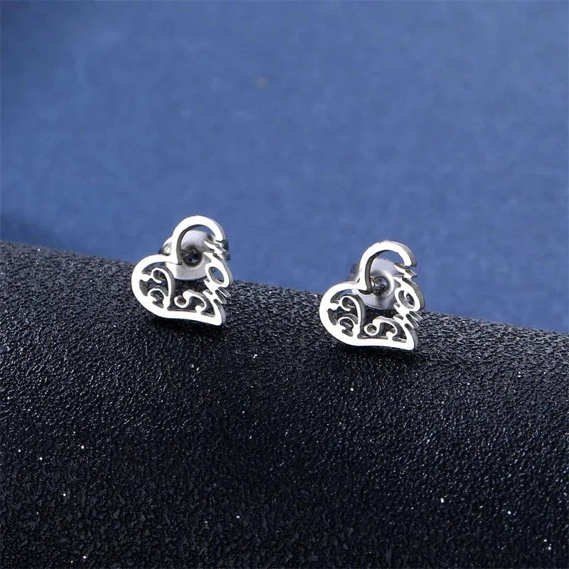 Heart / Silver European and American Heart Shaped MOM Letter Pendant Necklace Set Mother's Day Gift Elegant Design Jewelry for Women Chain