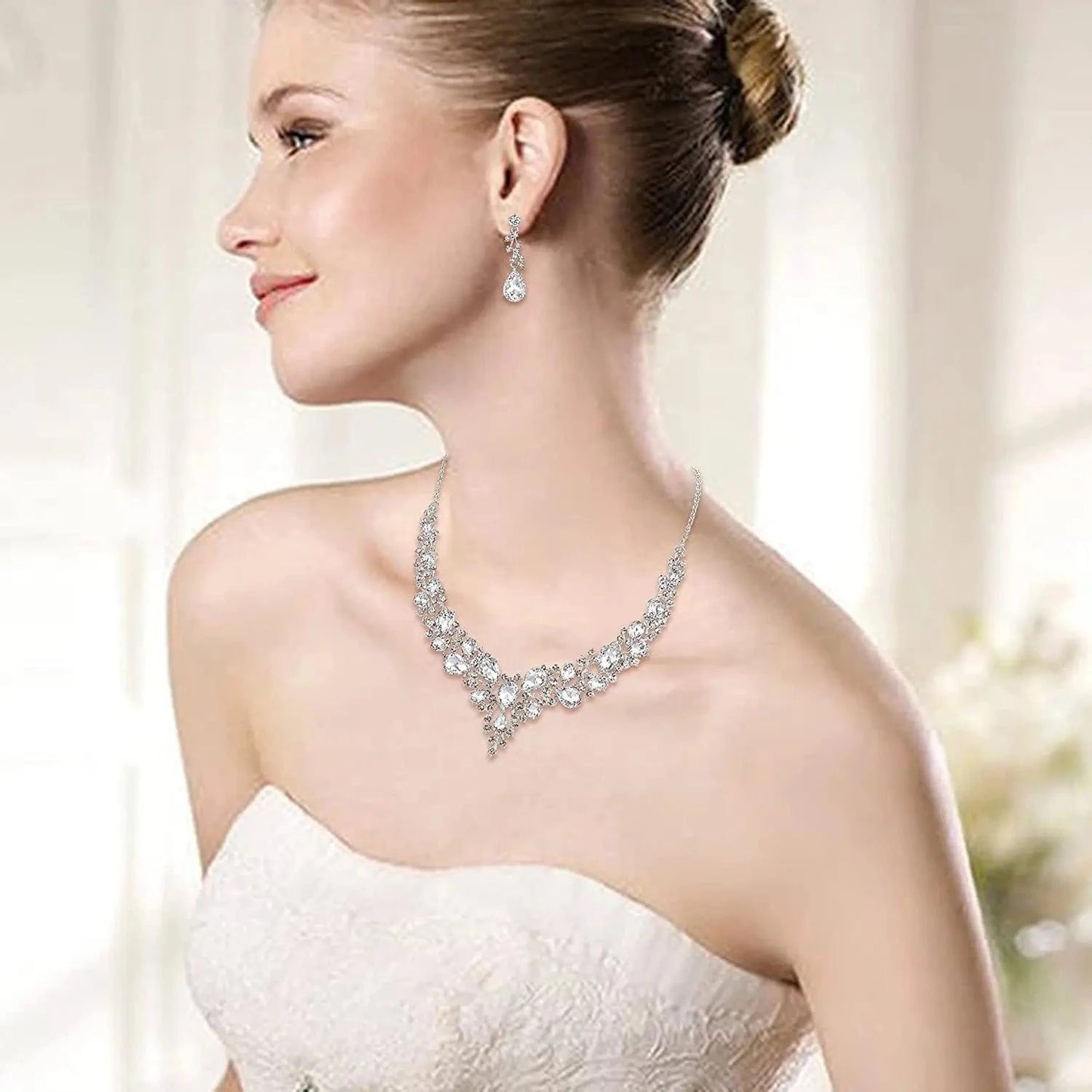 High Quality 18K Gold Plated Crystal Teardrop Cluster Statement Women Wedding Bridal Necklace Dangle Earrings Jewelry Set