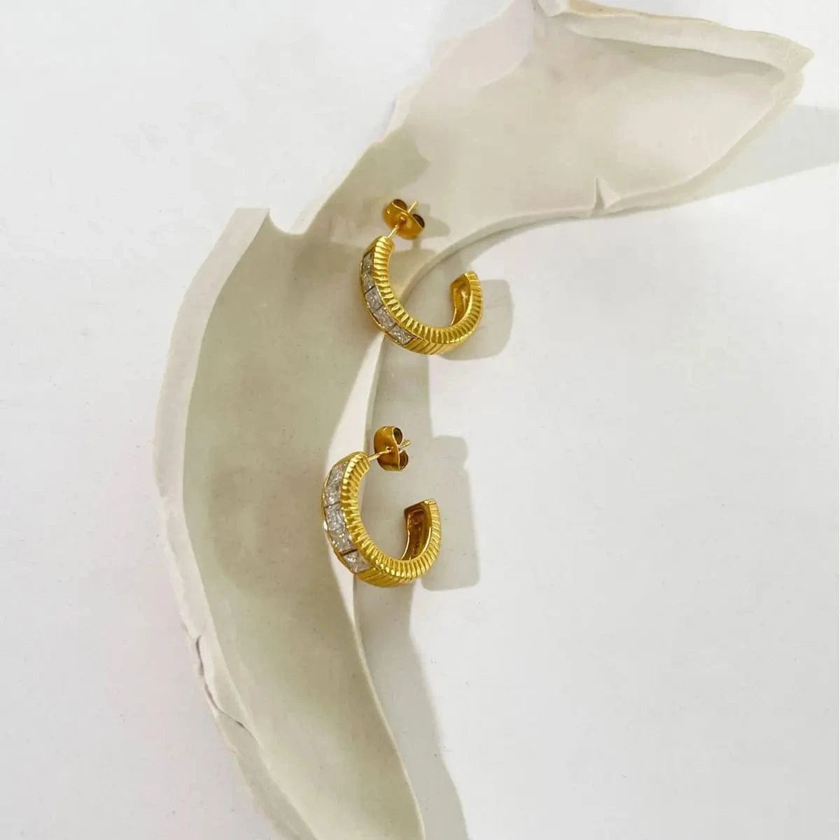 High Quality Bling Crystal Jewelry Stud Earrings for Women Gold stainless steel C Shape Earrings