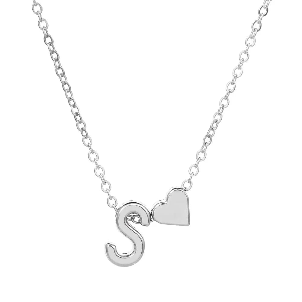 Hot selling new fashion heart-shaped 26 letters a to z simple pendant necklace creative heart-shaped clavicle chain best gift