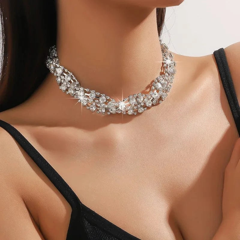 Hoyon Fashion Full Rhinestone Choker Necklaces for Women Geometric Crystal Necklaces Statement Jewelry Party Gifts