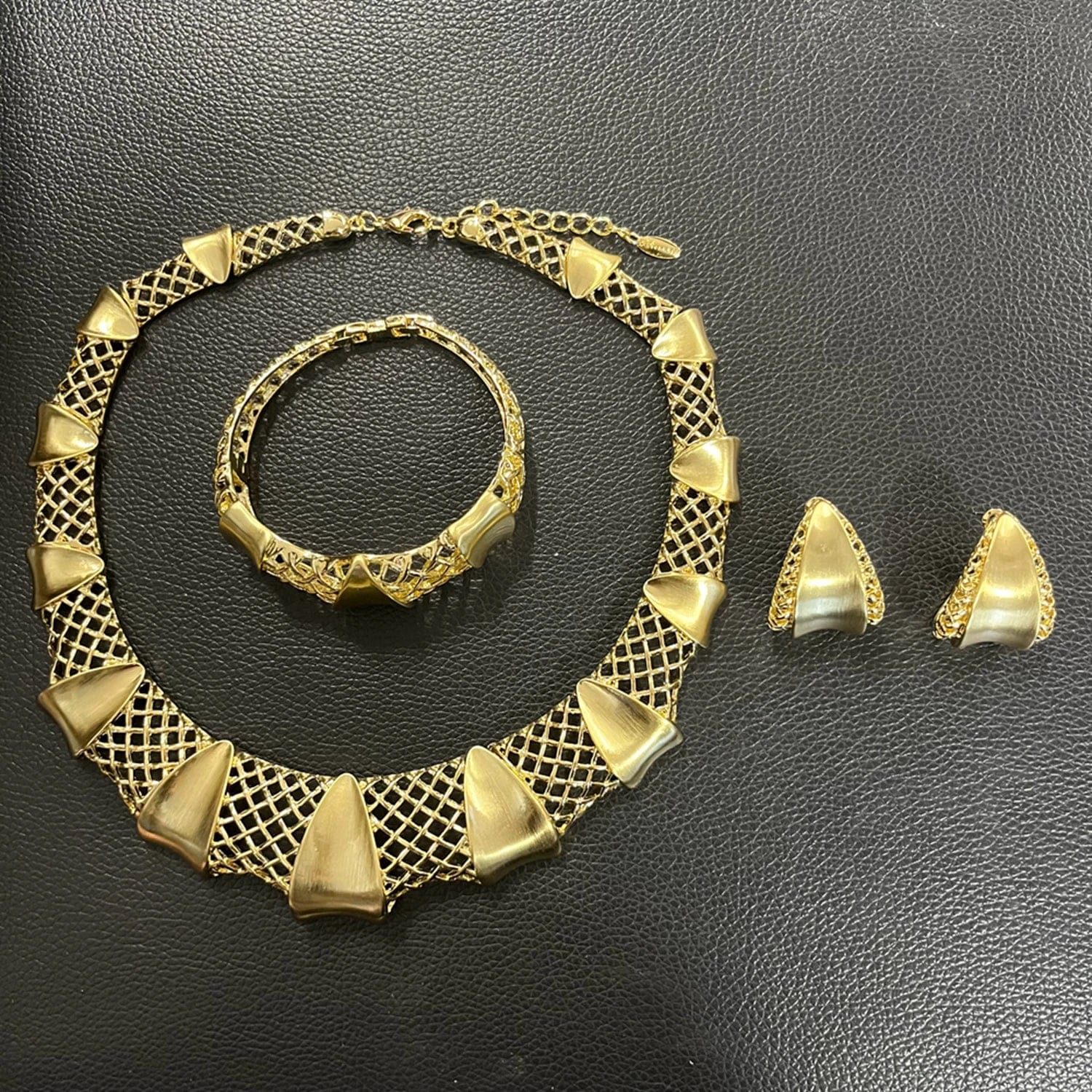 HV008541 Dubai Jewelry Fashion Design For Women Single Ball Design Jewelry Accessories 24 k Gold Plated African Jewelry set Necklace