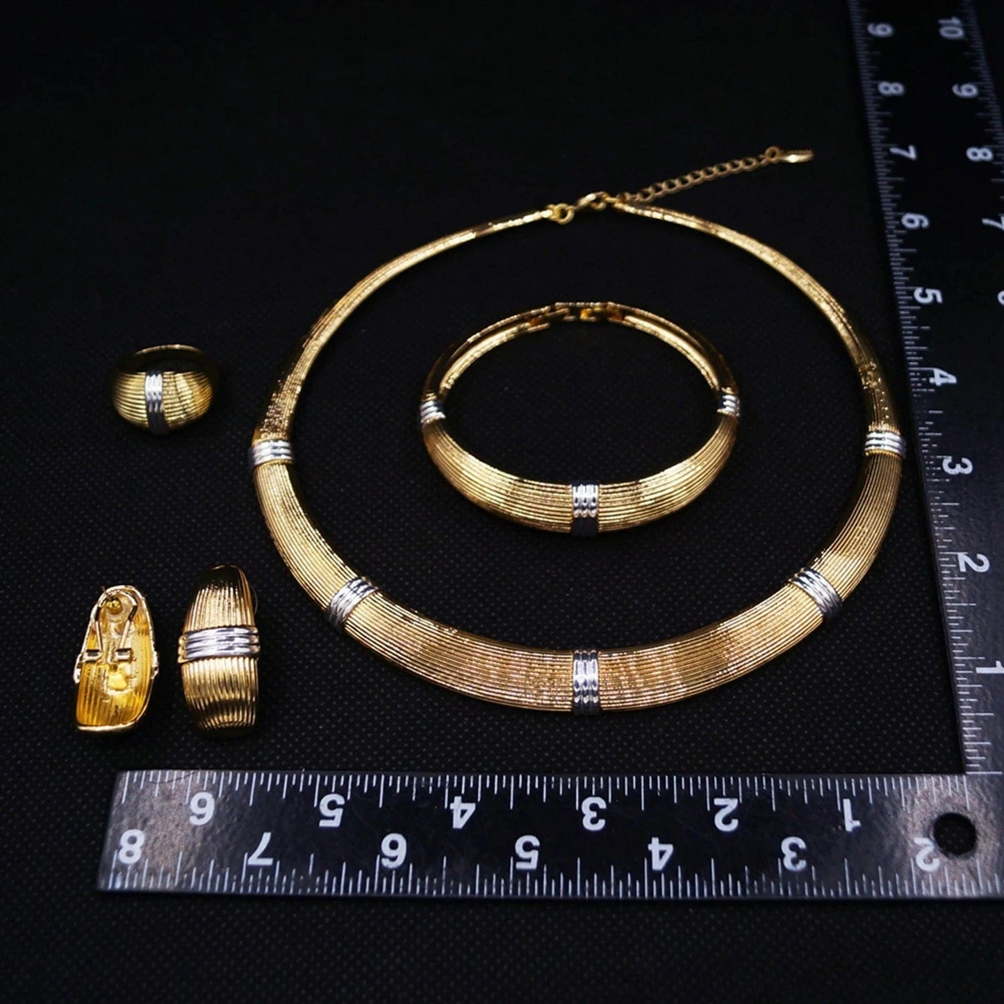 HV21100242 Elegant Factory Jewelry Dubai Gold High Quality African Jewelry Set For Women Gold With Silver Plated Necklace Earrings Bangle