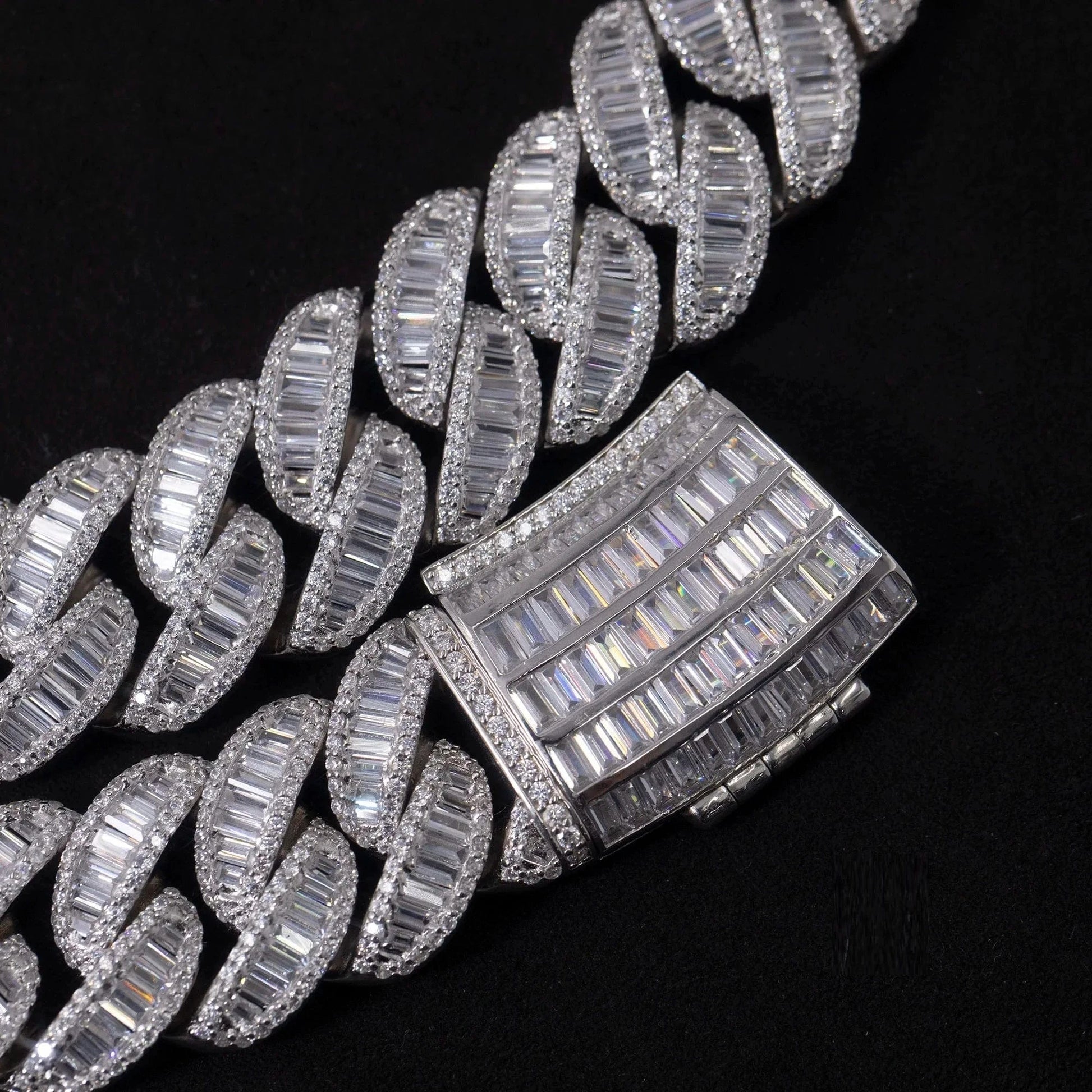 Iced out bling 20mm chunky women cuban link chain choker necklace hip hop 5A cubic zirconia big women collar