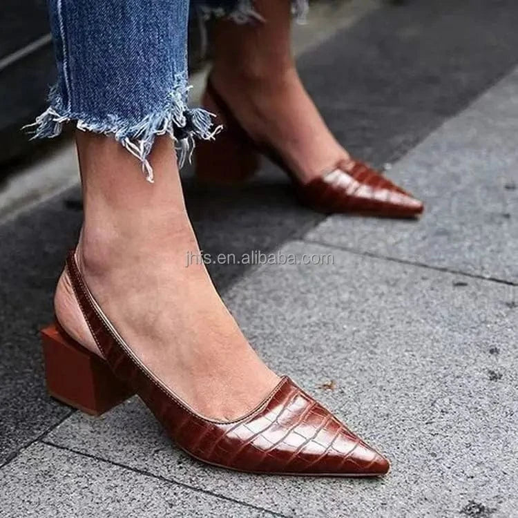 J&H 2022 new arrivals pointed toe low heel shoes with straps women fashion casual summer heeled sandals big size