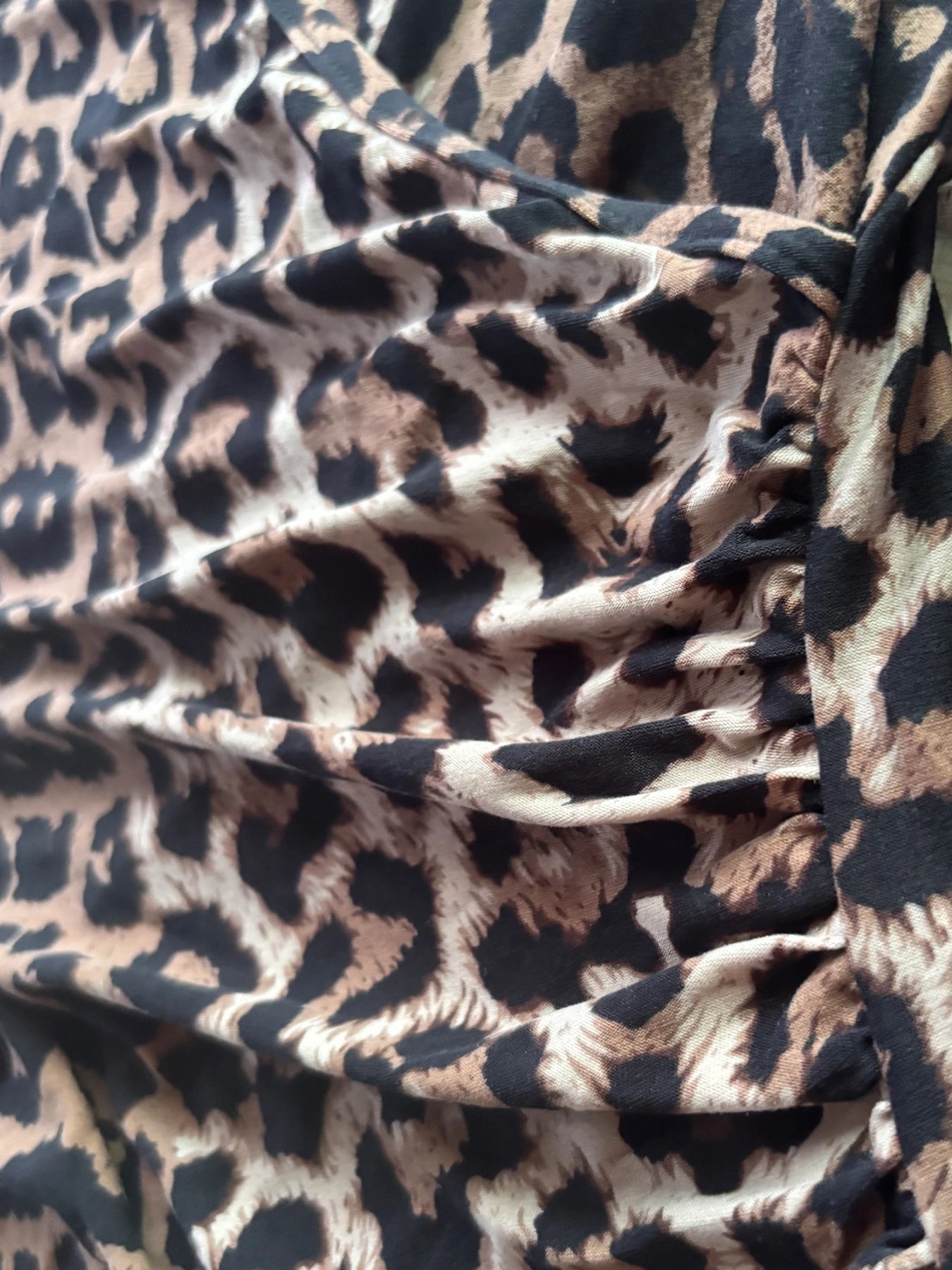 Knitted T-Shirt – V - Neck Slim Fit Leopard Print High Stretch Knit – Autumn Style - SN Wigs & More