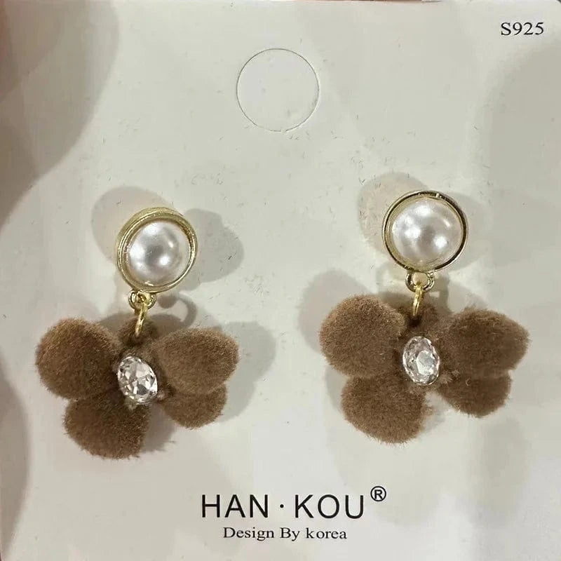 Korean Fashion Black Butterfly Earrings 2024 New Diamond Pearl Earrings Light Luxury Pendant Earrings For Women Jewelry