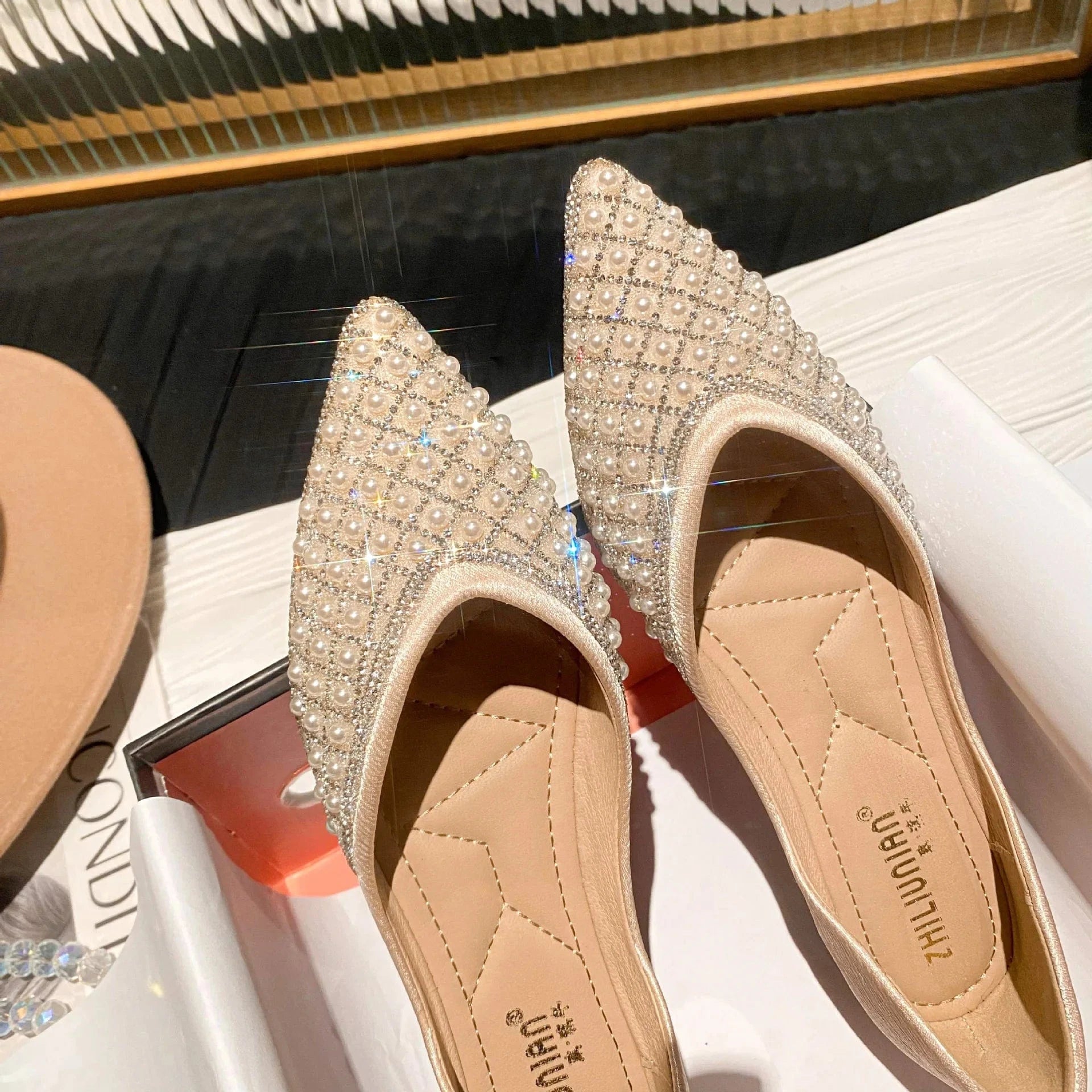 Korean Style Women Summer Internal Increase Flat Shoes Point Toe Pearls Rhinestone Female Shallow Loafers