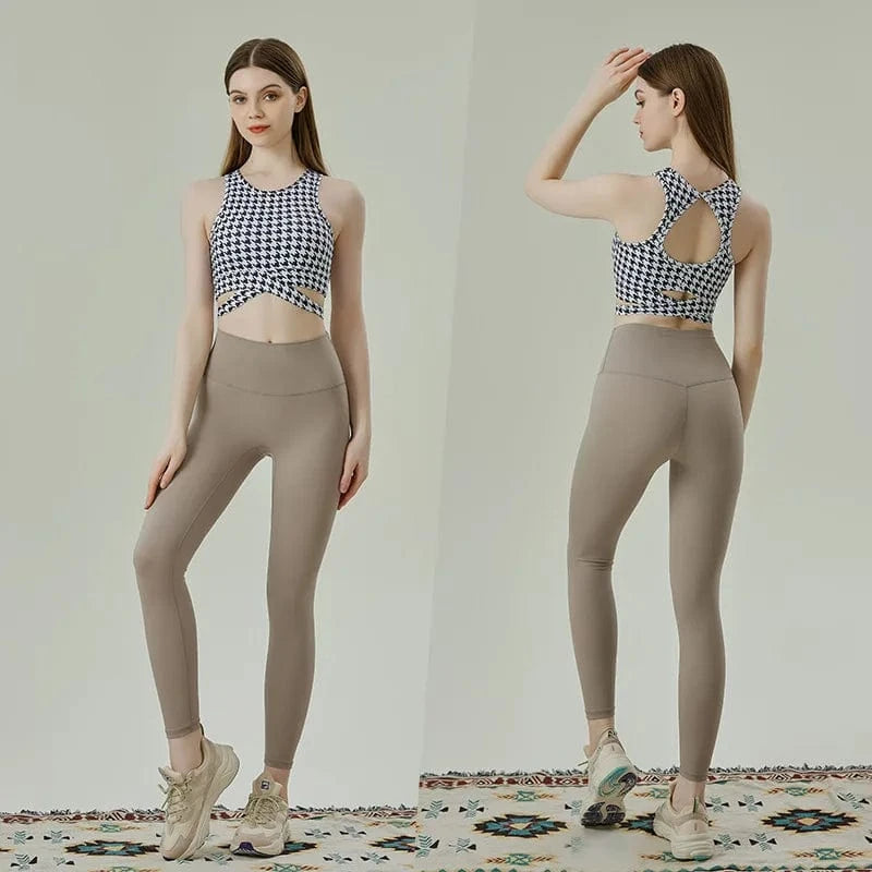 L / XK18+HN90Y3 BESTWAYCLOX Romantic Yoga Suit Set Summer Sportswear Shockproof High Strength Fitness Quick Drying Tank Top Yoga Set 2024 custom